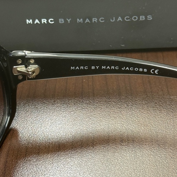 Marc Jacobs womens sunglasses - Picture 4 of 4
